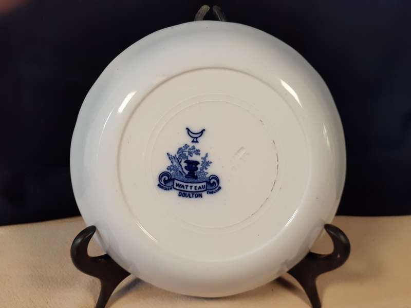 Doulton Watteau plate - soup bowl - flow blue and white  19cms dia