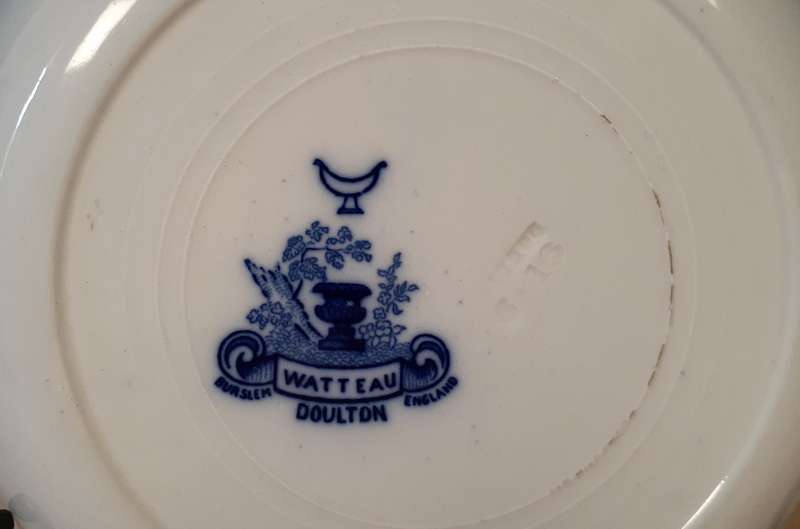 Doulton Watteau plate - soup bowl - flow blue and white  19cms dia