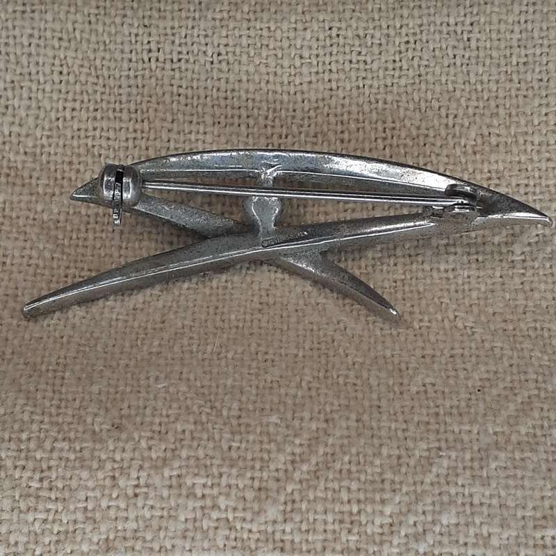 Stirling silver marcasite and pearl brooch - 4.7g