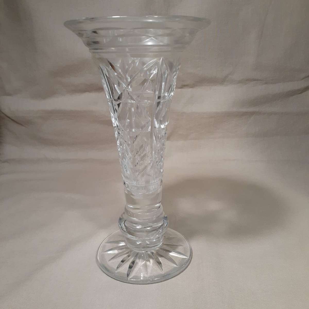 Lead Crystal hand cut glass vase - Vintage