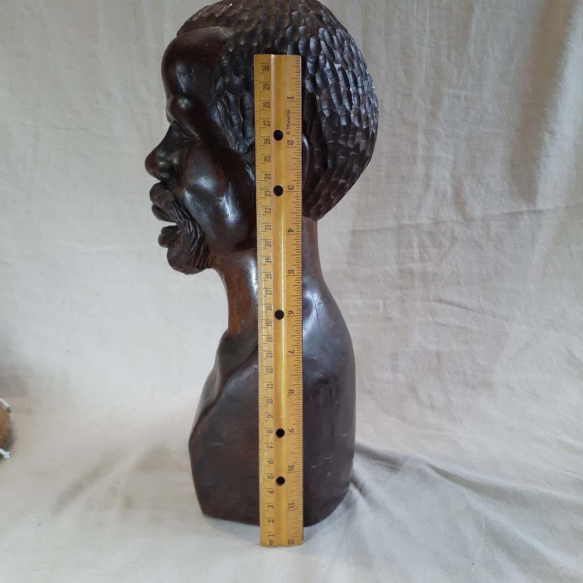 African hard wood carving  - 35 cms - lovely wood grain