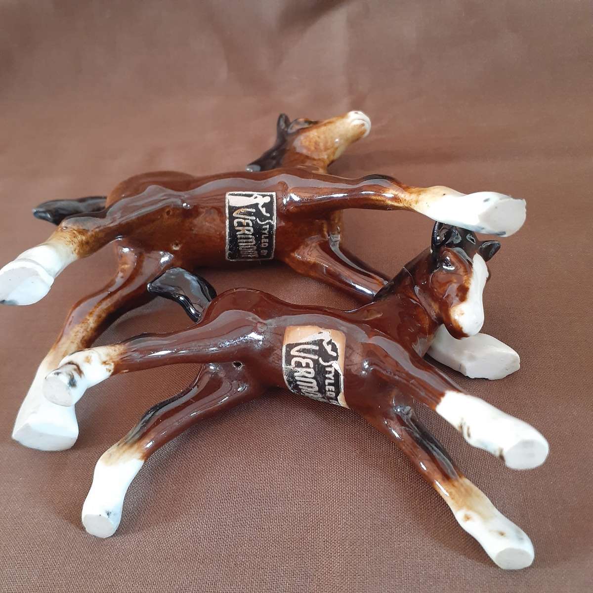 2 ceramic horse foals - Vermont 7 and 12 cms