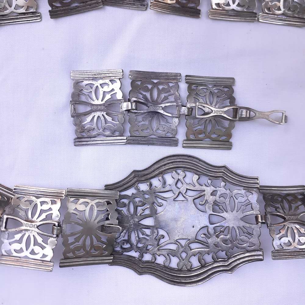 Silver metal EPNS Edwardian Belt 67 cms + 8 cms extra links