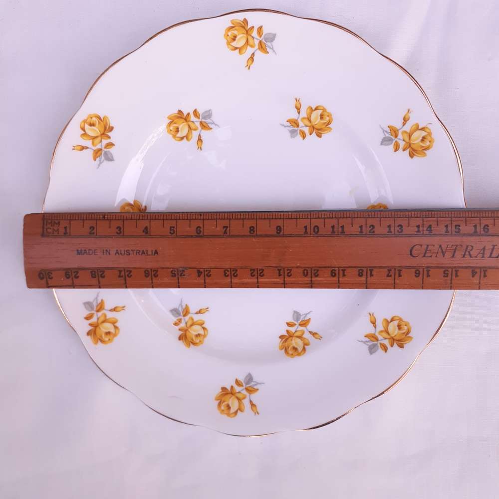 1 Tea plate with yellow Roses - 16 cms  Royal Standard Replacement plate