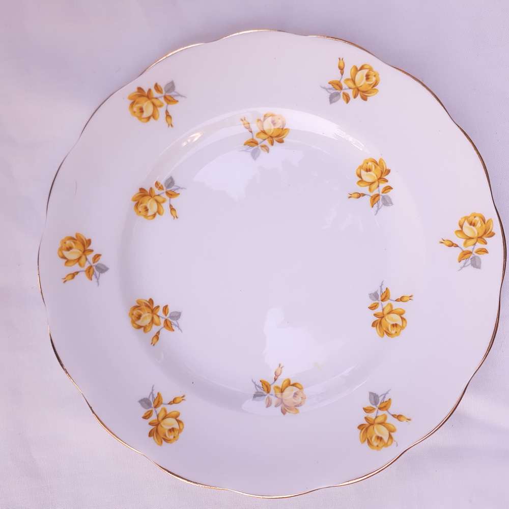 1 Tea plate with yellow Roses - 16 cms  Royal Standard Replacement plate