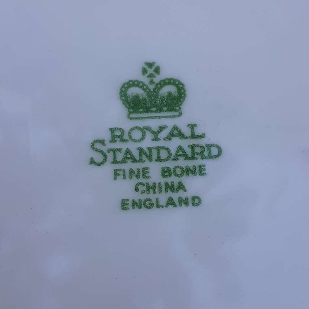 1 Tea plate with yellow Roses - 16 cms  Royal Standard Replacement plate