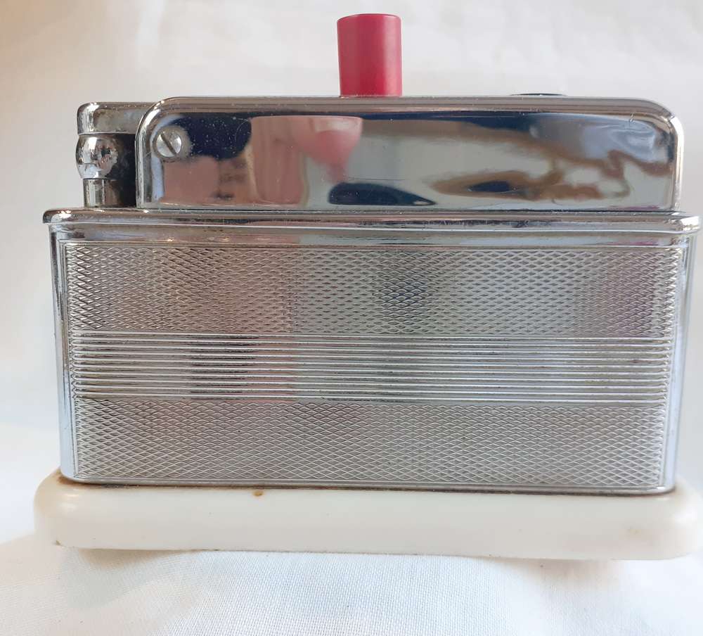 Vintage Barclays table Cigarette lighter