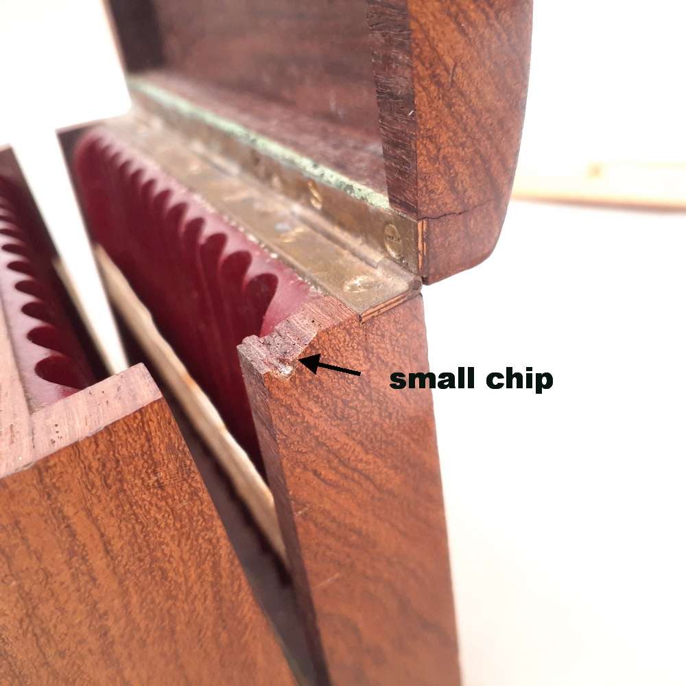 1920 wooden Cigarette box - 48 cigarettes - bakelite holders