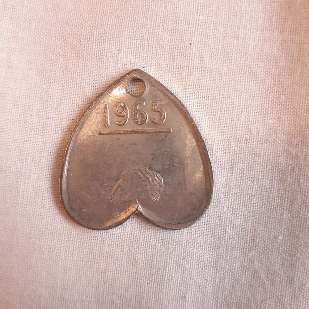 Aluminium 1965 Tag dog tag "East London DC/AR No 11266" Heart Shaped badge
