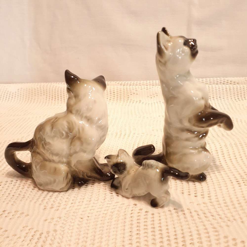 Siamese cat figurines - tallest 11 cms