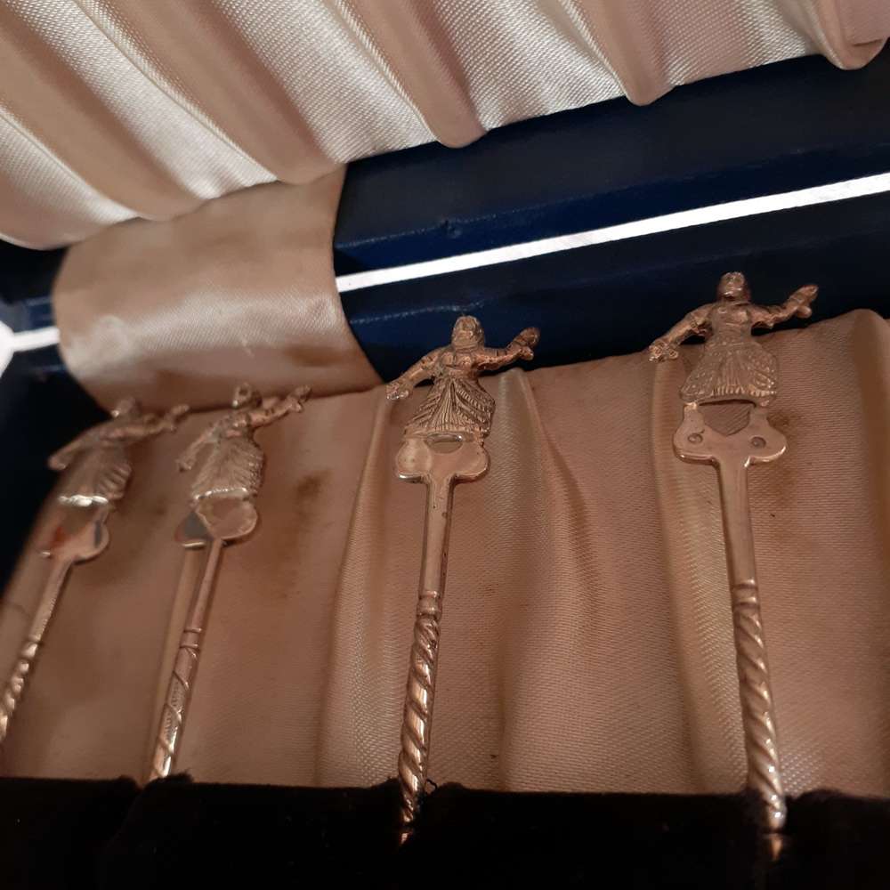 6 teaspoons Thai Bali Indonesian dancers - boxed