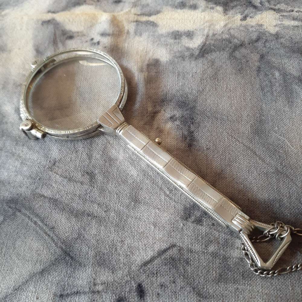 eye glasses - Lorgnette - Opera Glasses - Pinc-Nez - embossed - snap open with case