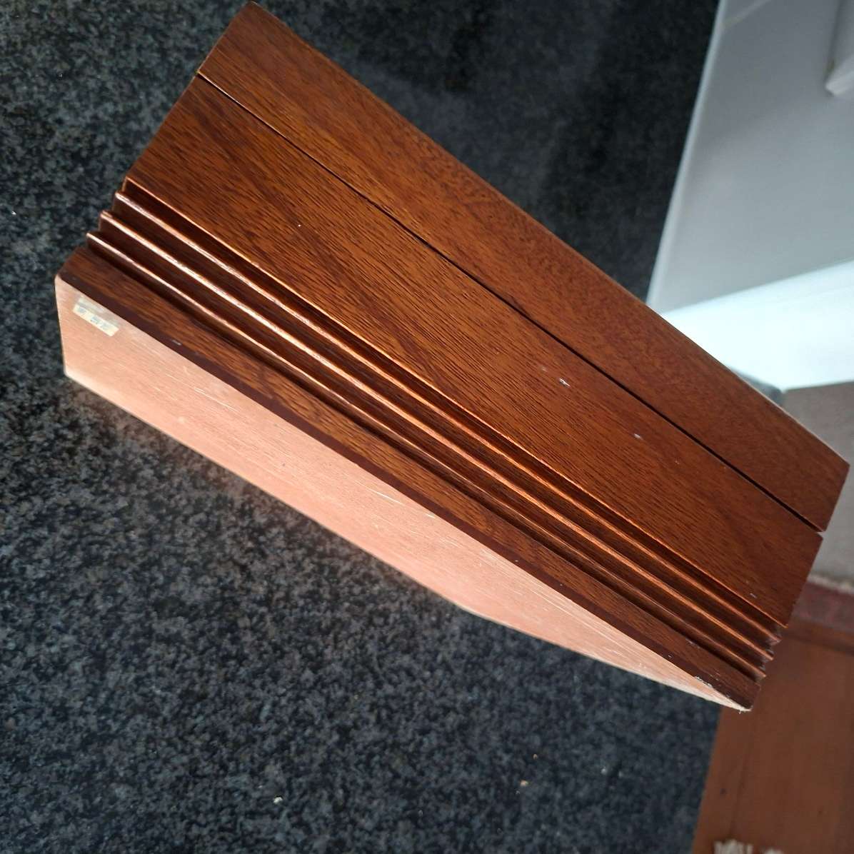 Wooden jewelry box - Lined