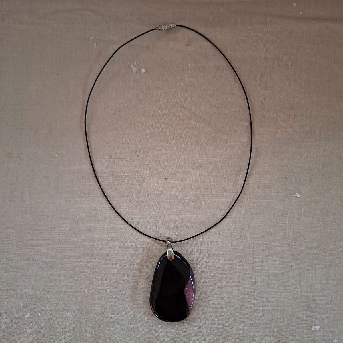Pendant - pink quartz in black agate gemstone necklace