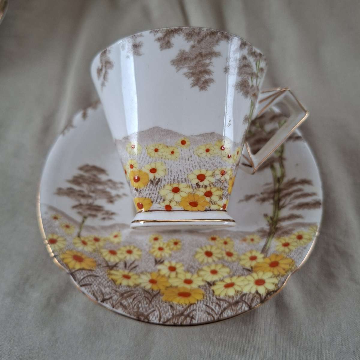 English porcelain Coffee set made by Standard -5 trios, coffee pot, sugar bowl, and milk jug