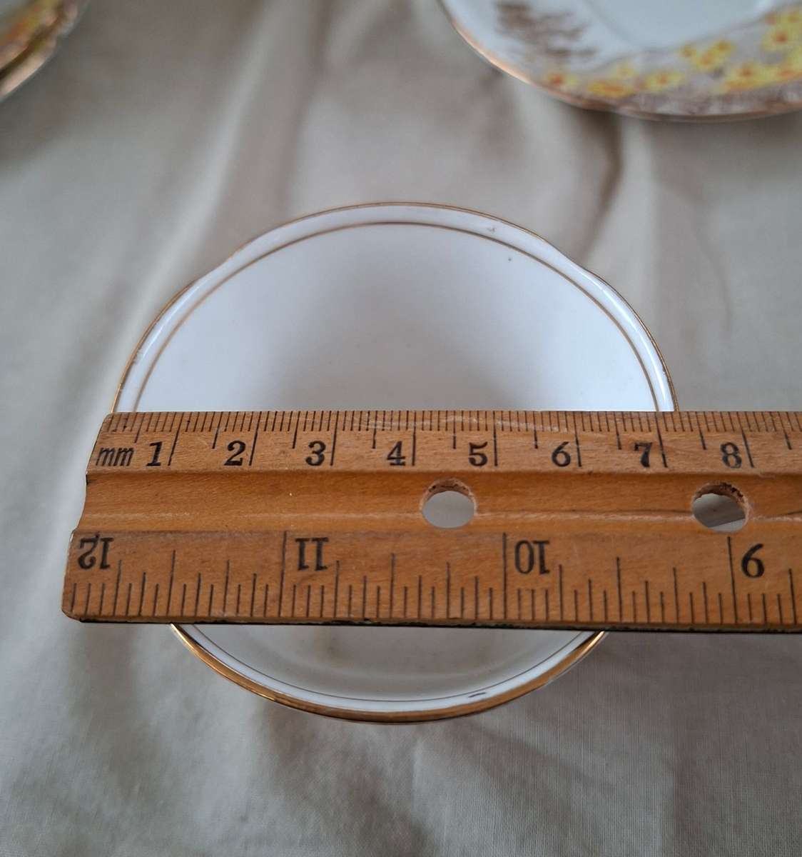 English porcelain Coffee set made by Standard -5 trios, coffee pot, sugar bowl, and milk jug