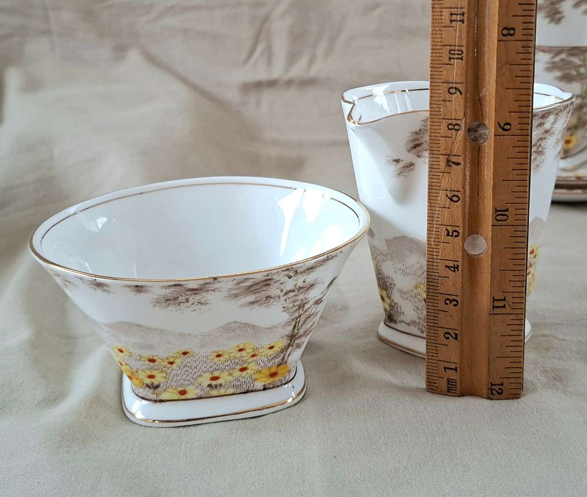 English porcelain Coffee set made by Standard -5 trios, coffee pot, sugar bowl, and milk jug