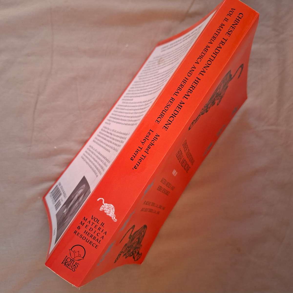 Chinese Traditional Herbal Medicine Vol 11   Materia Medica and Herbal Resource  M and L Tierra