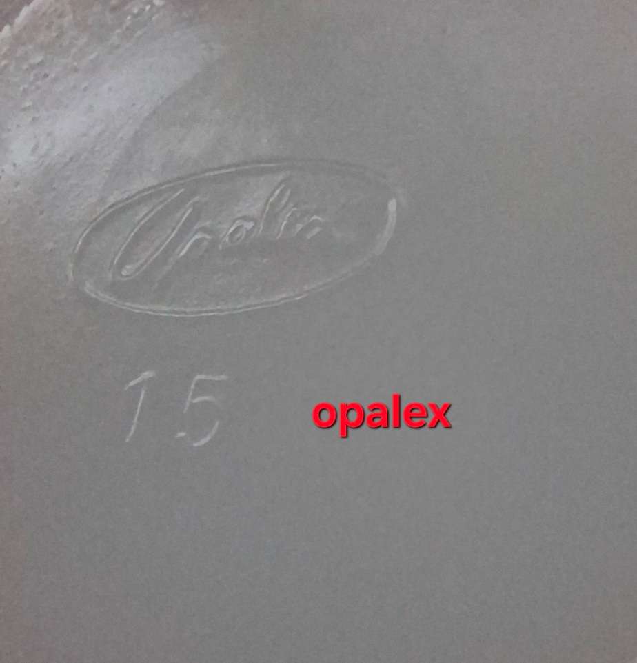 kitchenalia - 2 opalex bowls milky glass with bold red stripes