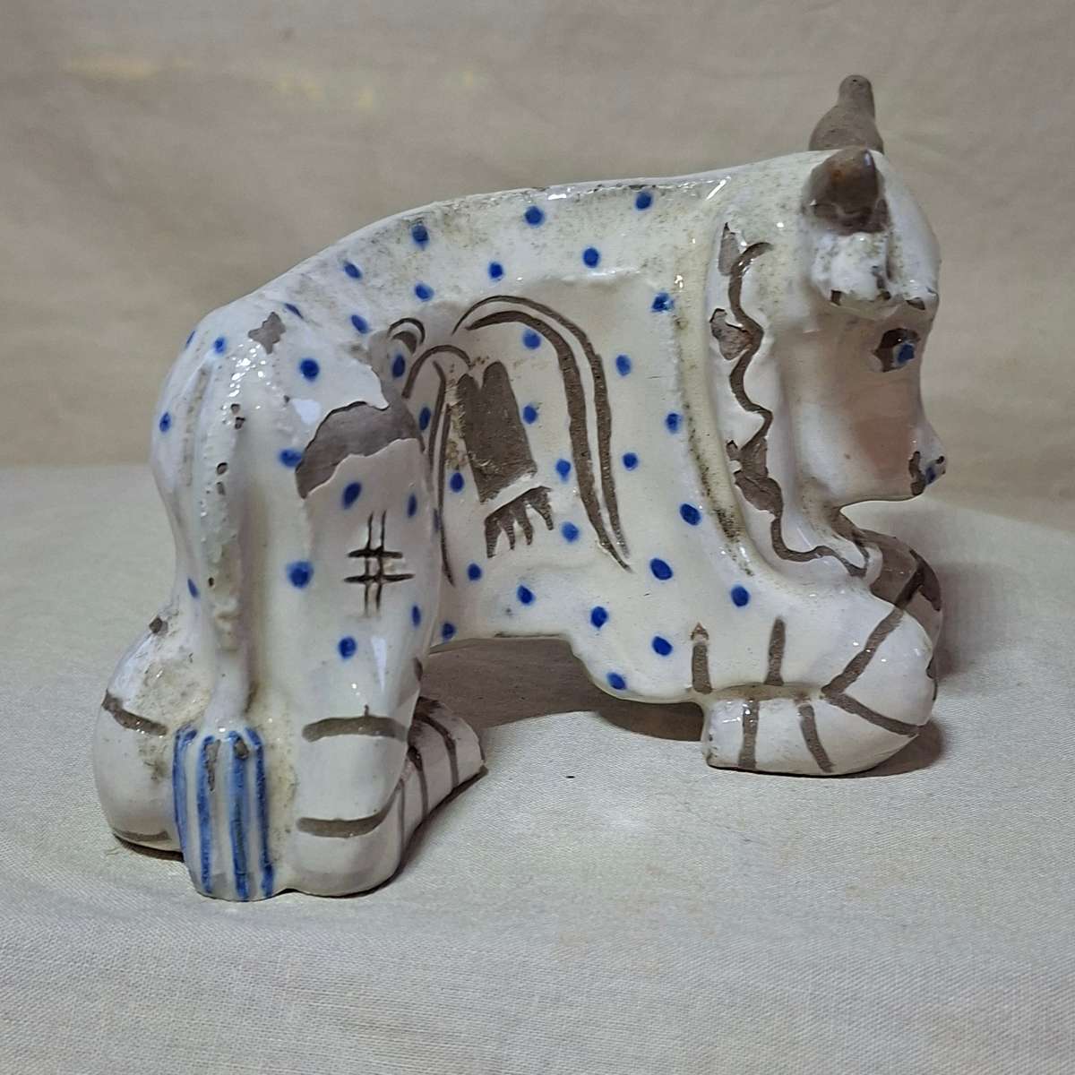 SA studio pottery Hamburgers Pottery Grahamstown - Small cow/bull