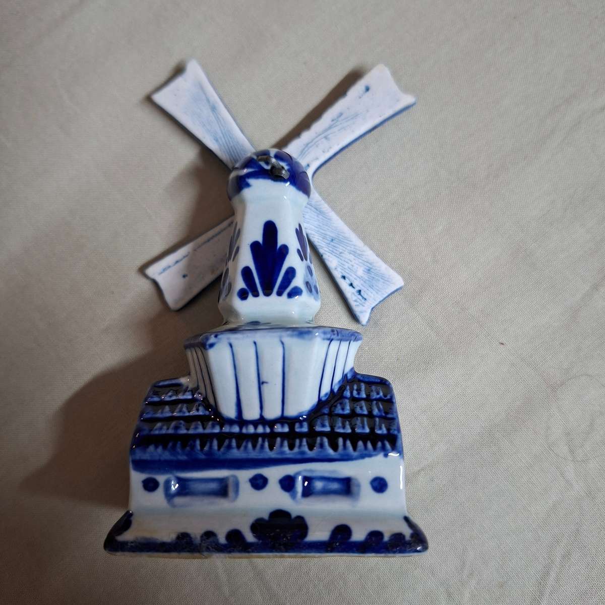 Delft Windmill - Hand painted Delfts Blau