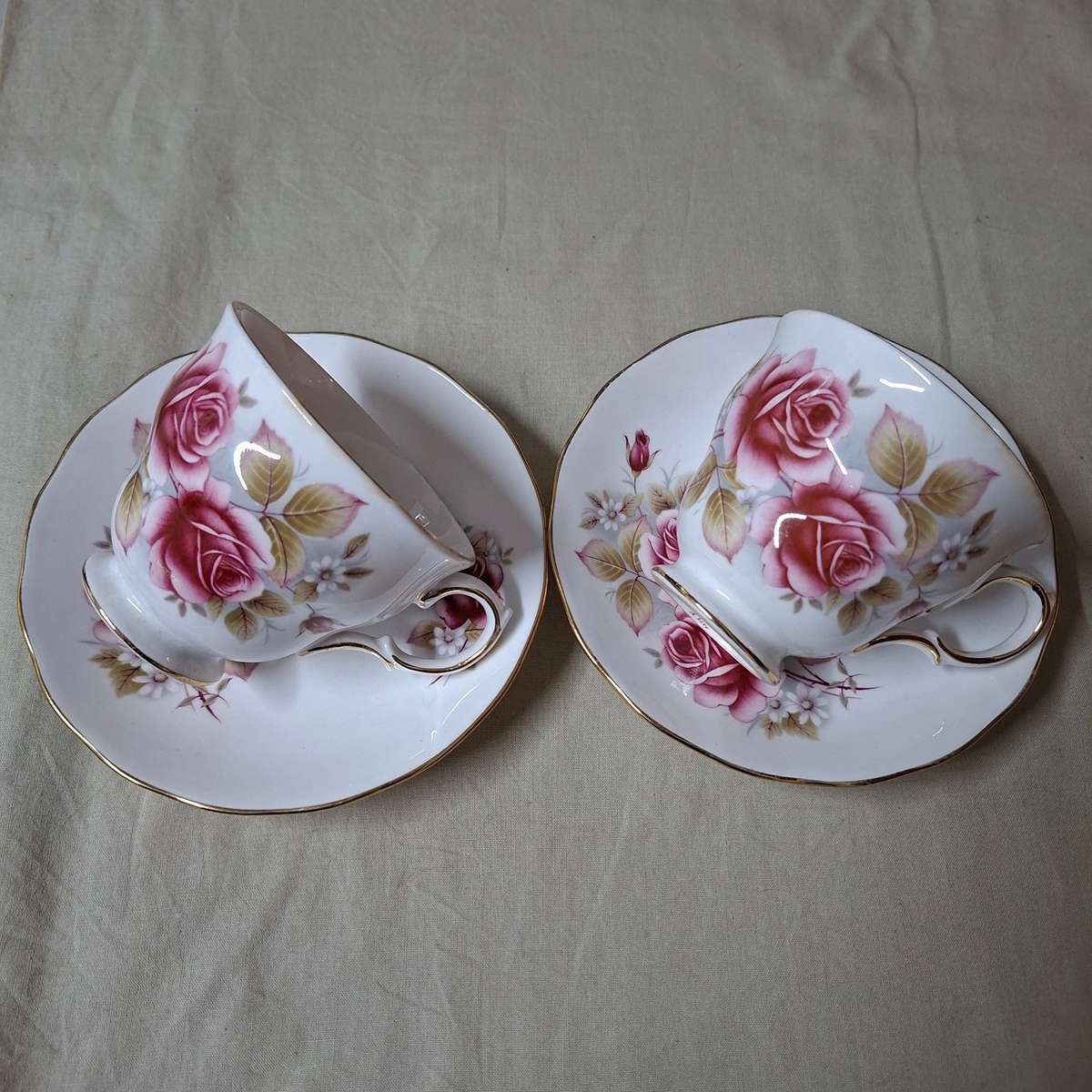 Queen Anne Duo Tea Cups rose - Pink roses design Pat No 8619 - Replacement porcelain