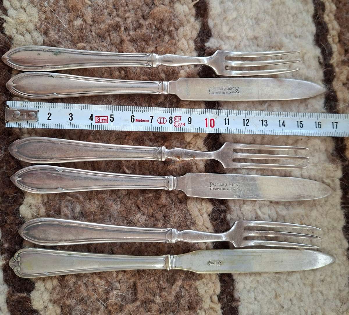 Fruit knives and forks - yeoman silver plate - 3 knives 3 forks Yeoman plate