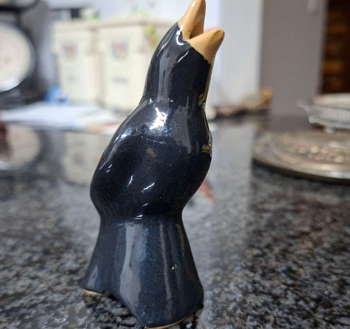 Pie funnel - Kitchenalia Blackbird ceramic vintage pie funnell