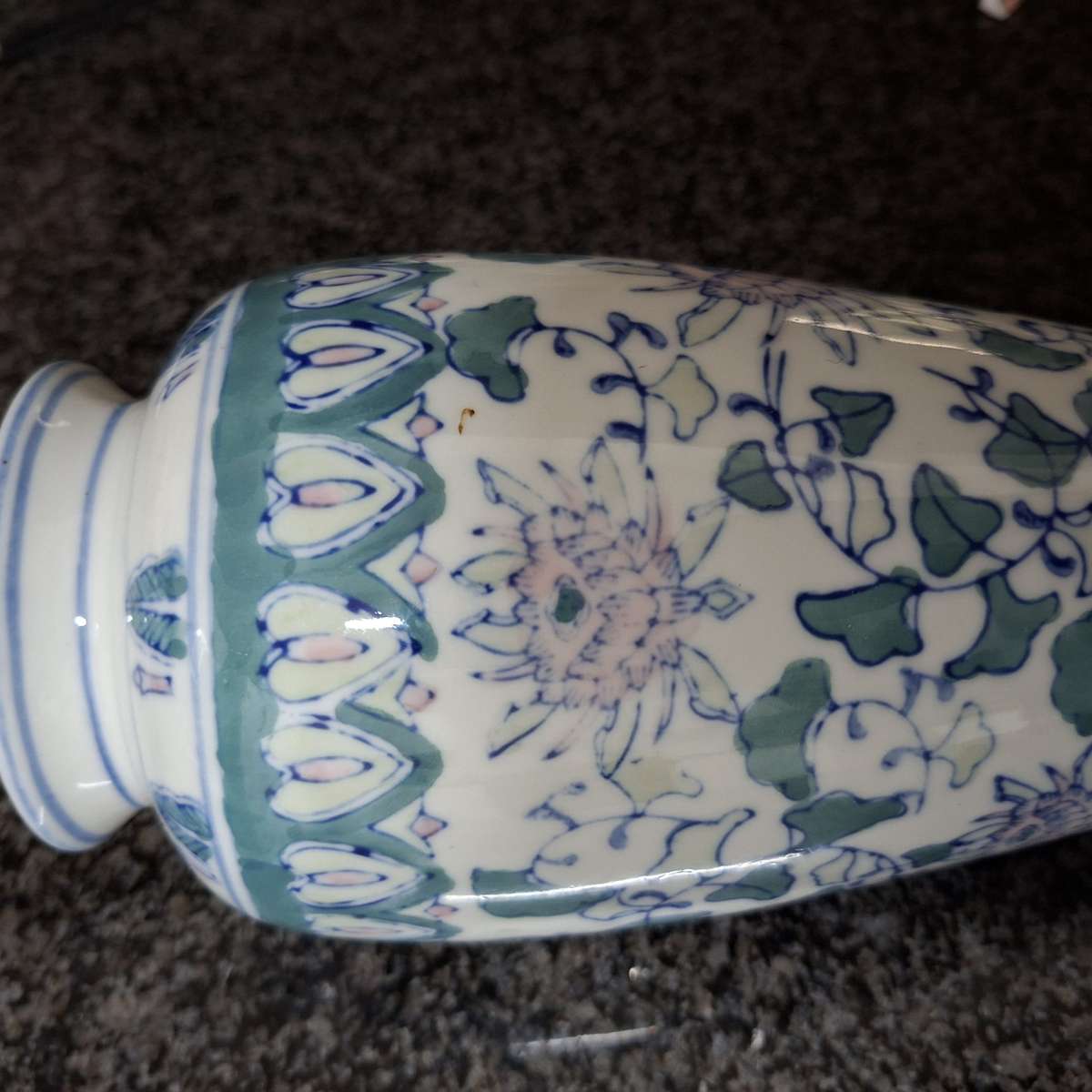 Chinese vase with flowers and leaves 20 cms tall