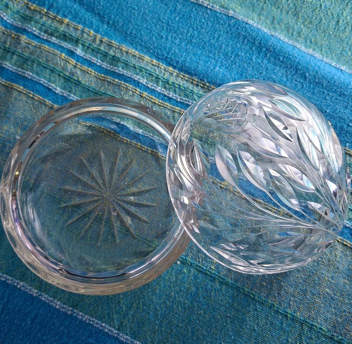 Cut glass rose pattern crystal dressing table Powder bowl or jewelry holder