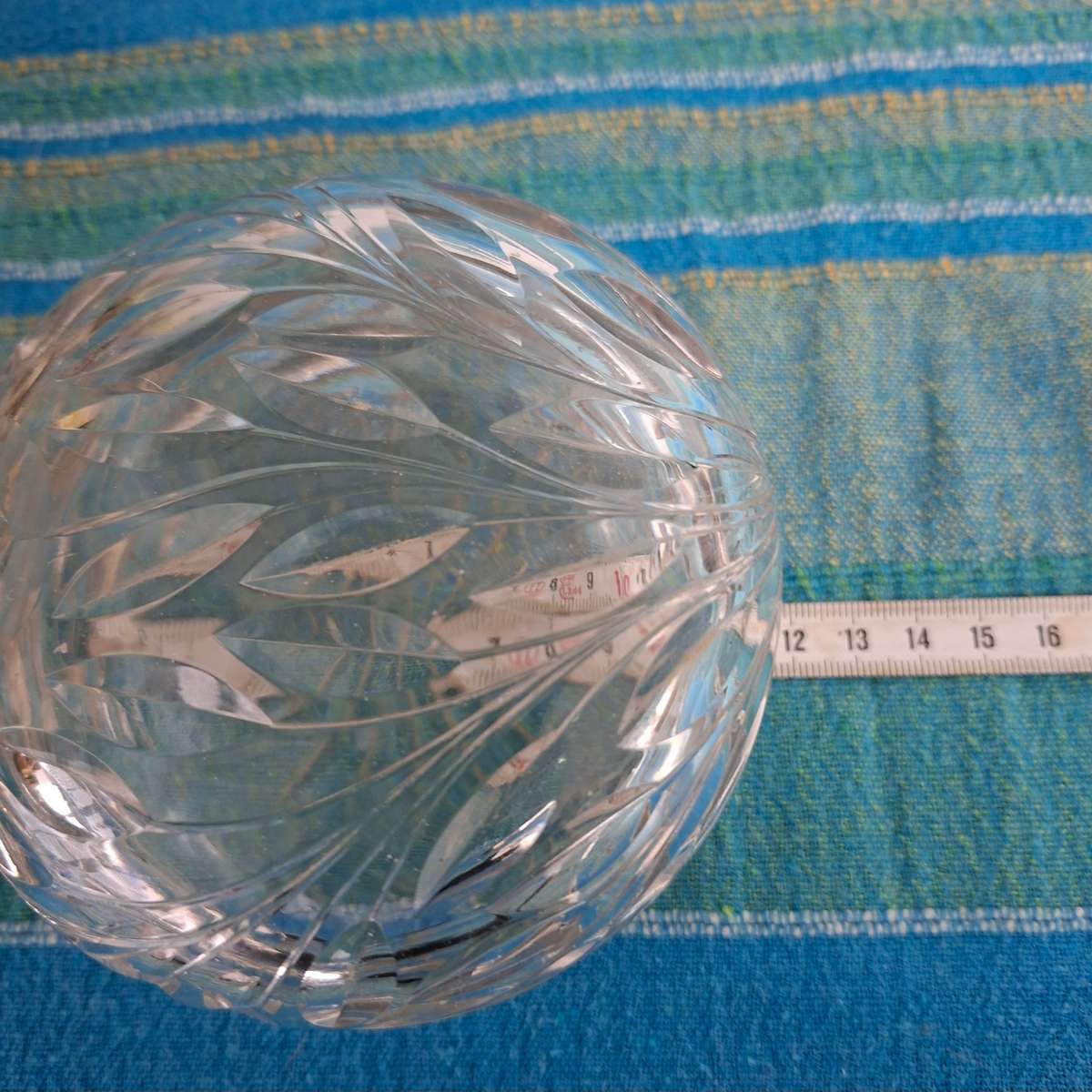 Cut glass rose pattern crystal dressing table Powder bowl or jewelry holder