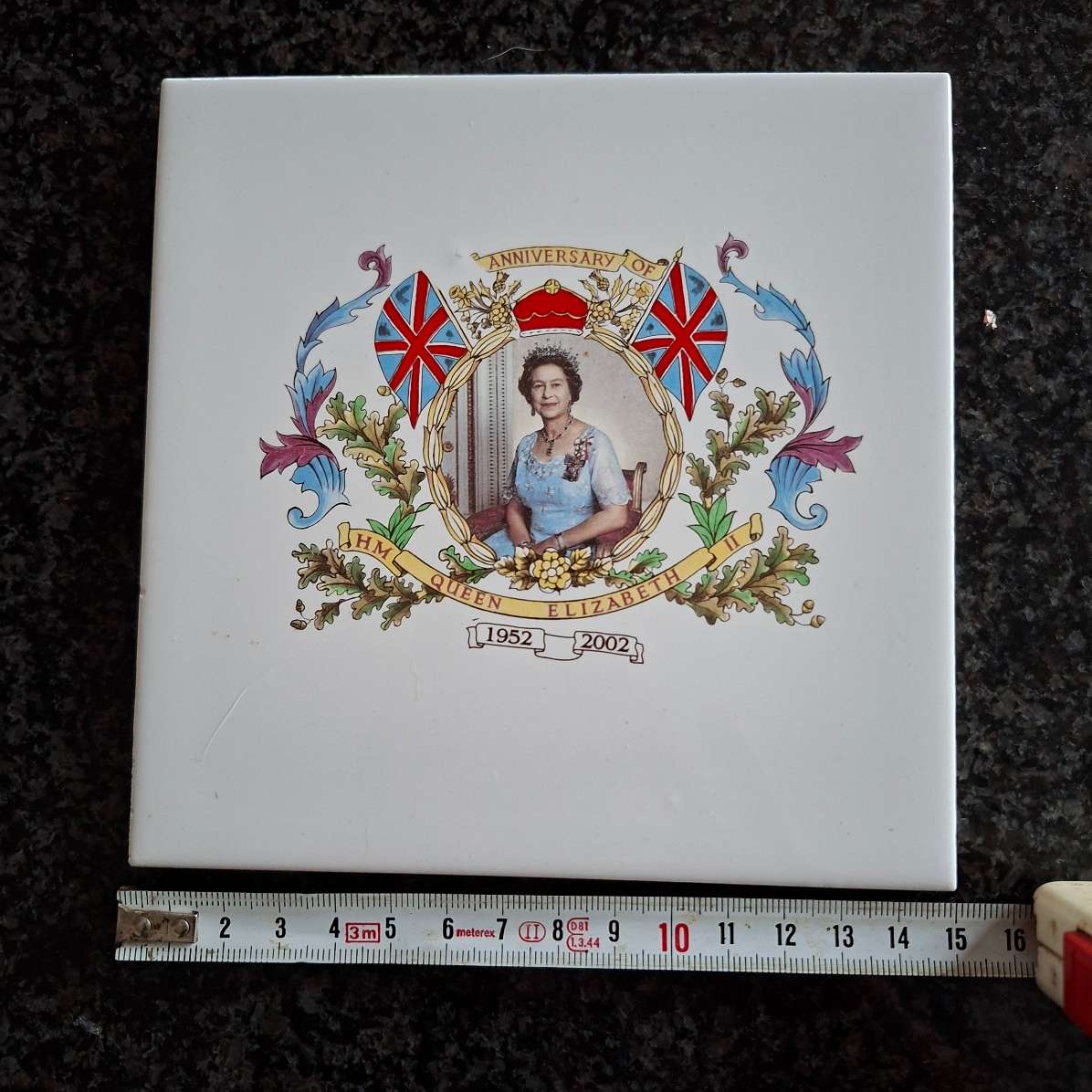 Royalty QE2 50th anniversary tile 1952 - 2002