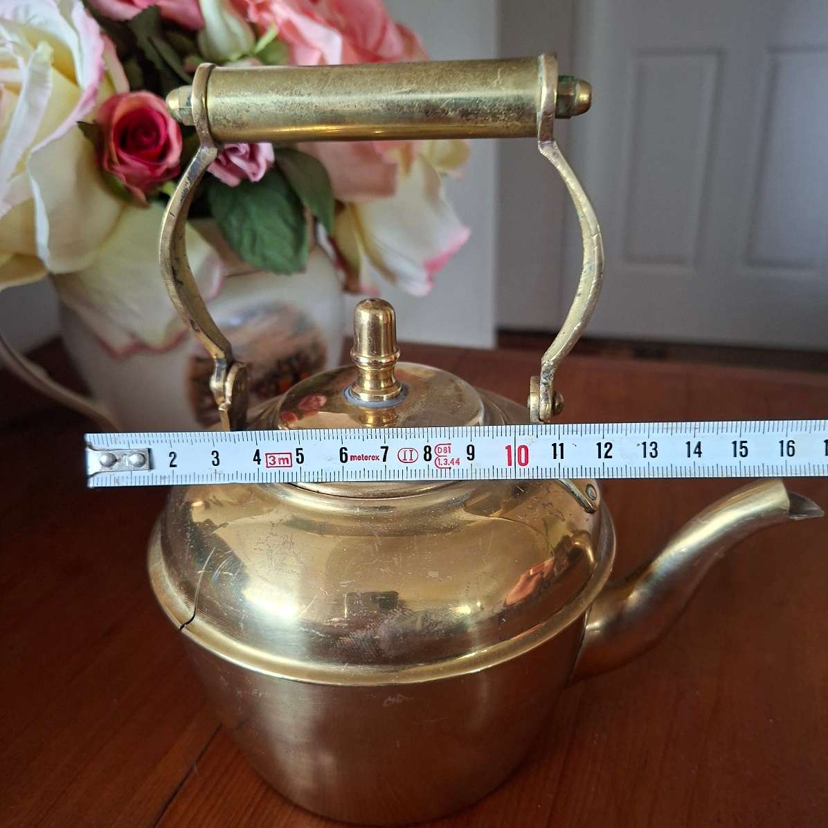 Small brass kettle  -18 cms x 16 - home decor