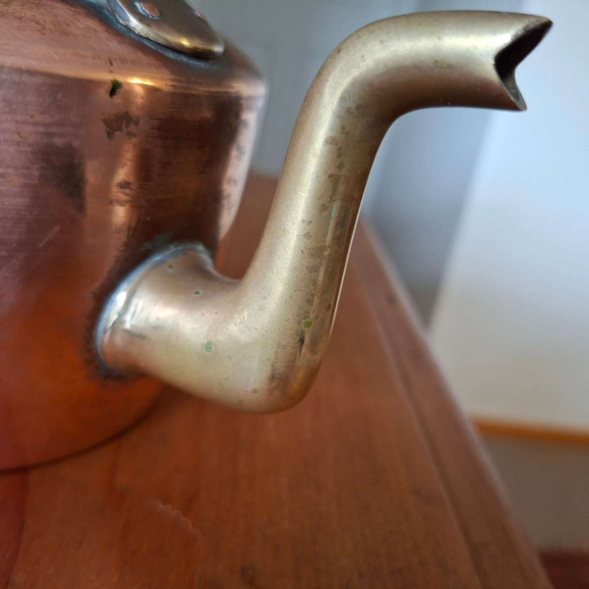 Small copper kettle with brass handle - home decor - kitchenalia