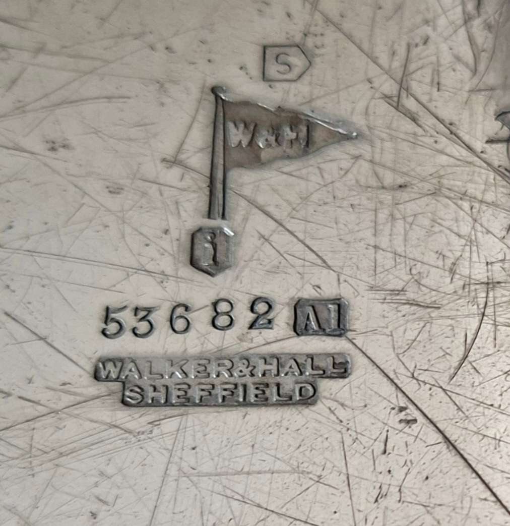 Walker and hall silver plate salver - drinks tray  butlers tray 1945