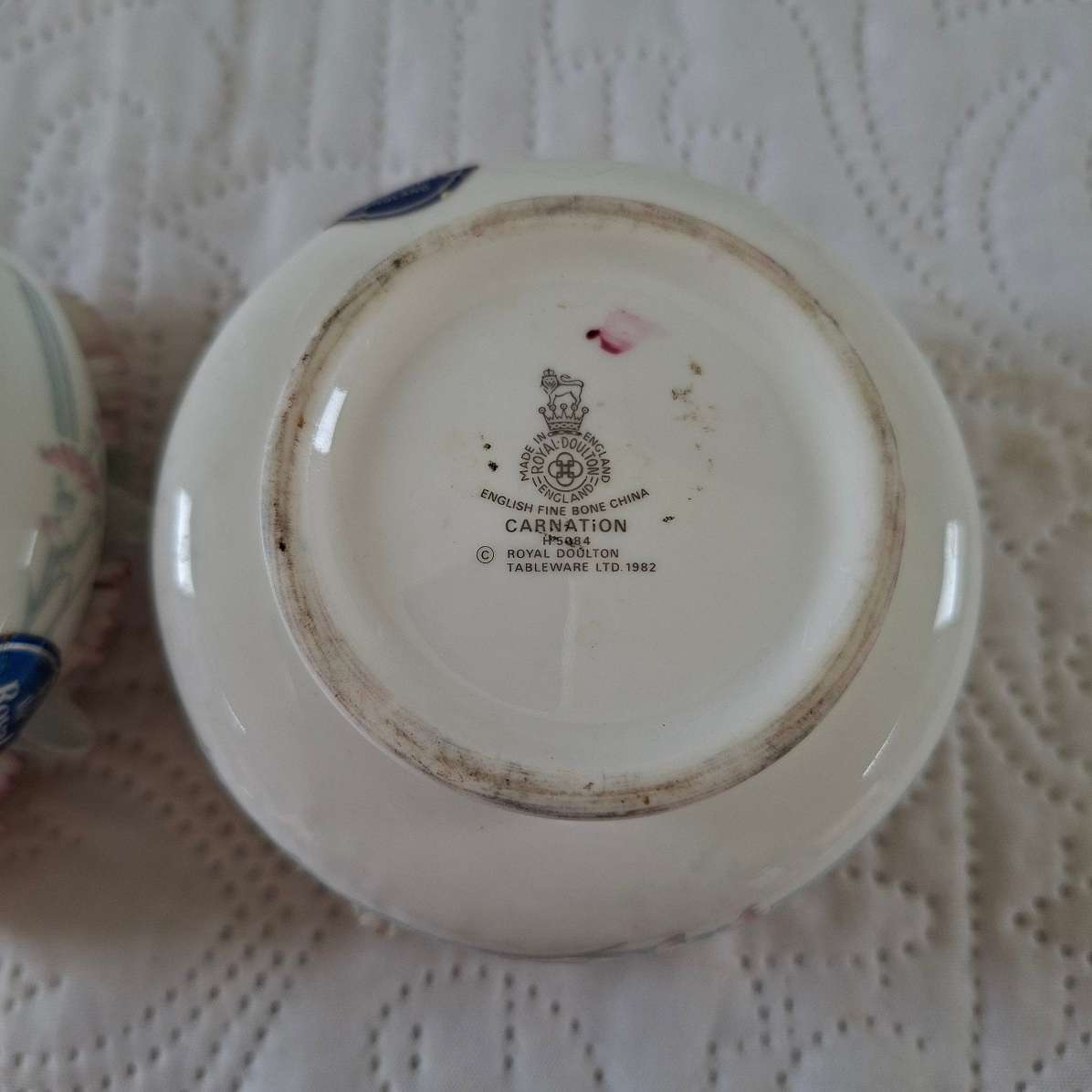 Royal Doulton tableware 2 candle stick holders - pink carnations