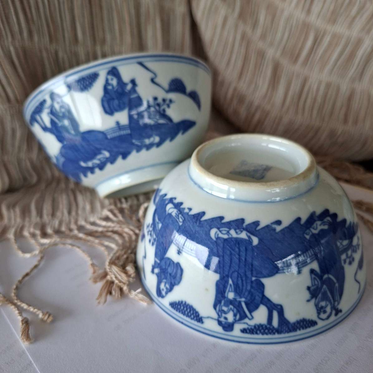 Small Oriental Paint Brush pot and 3 rice bowls