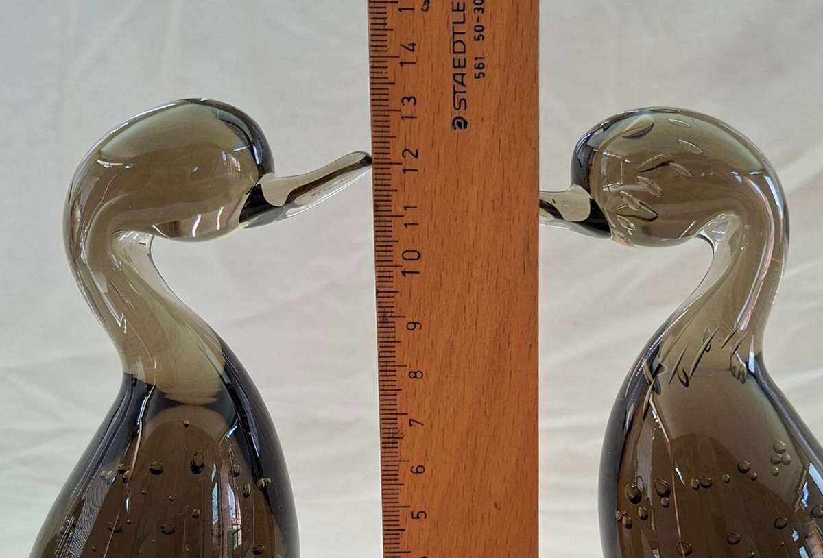 Pair of Whitefriars studio art glass Ducks with bubbles - dilly duck - controlled bubbles