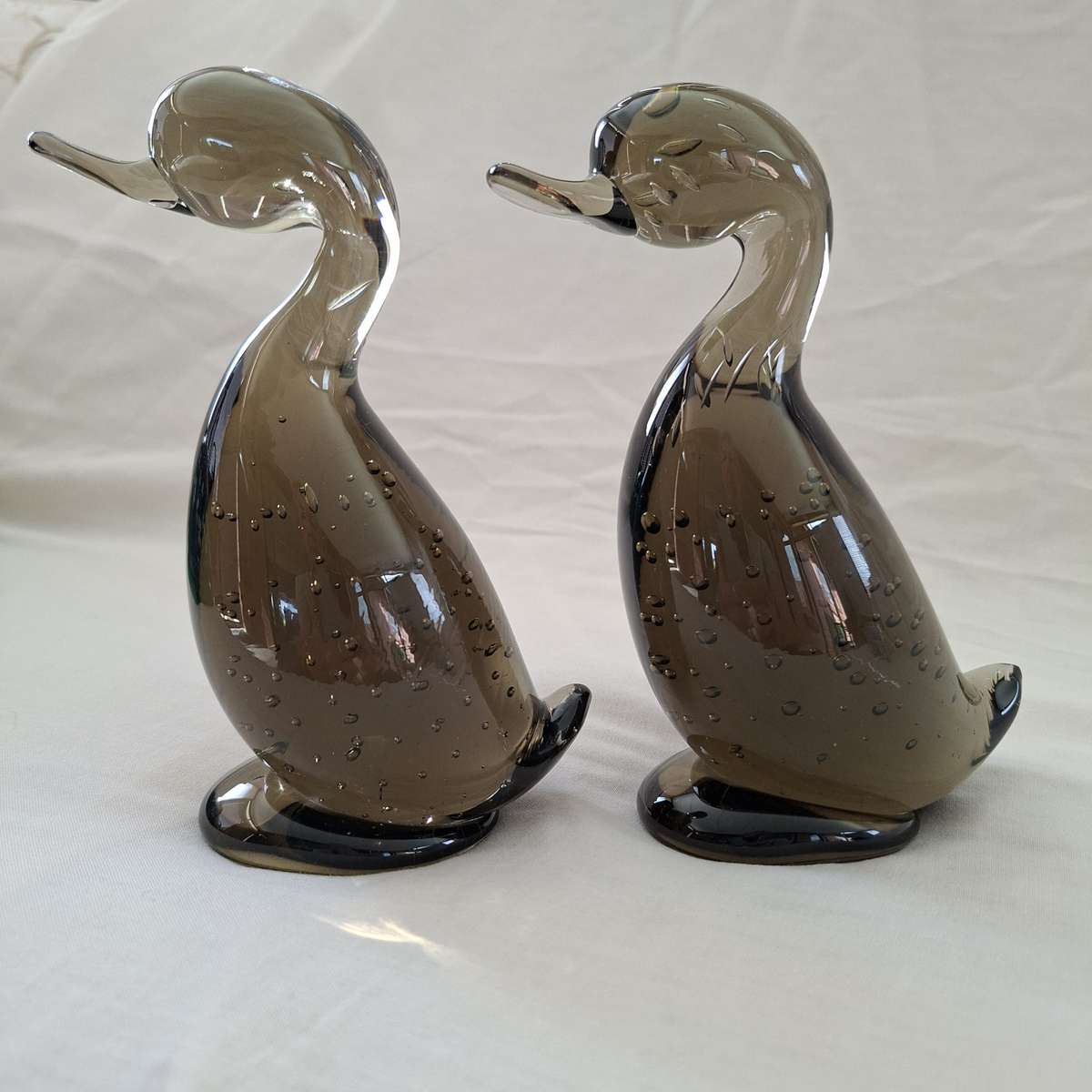 Pair of Whitefriars studio art glass Ducks with bubbles - dilly duck - controlled bubbles