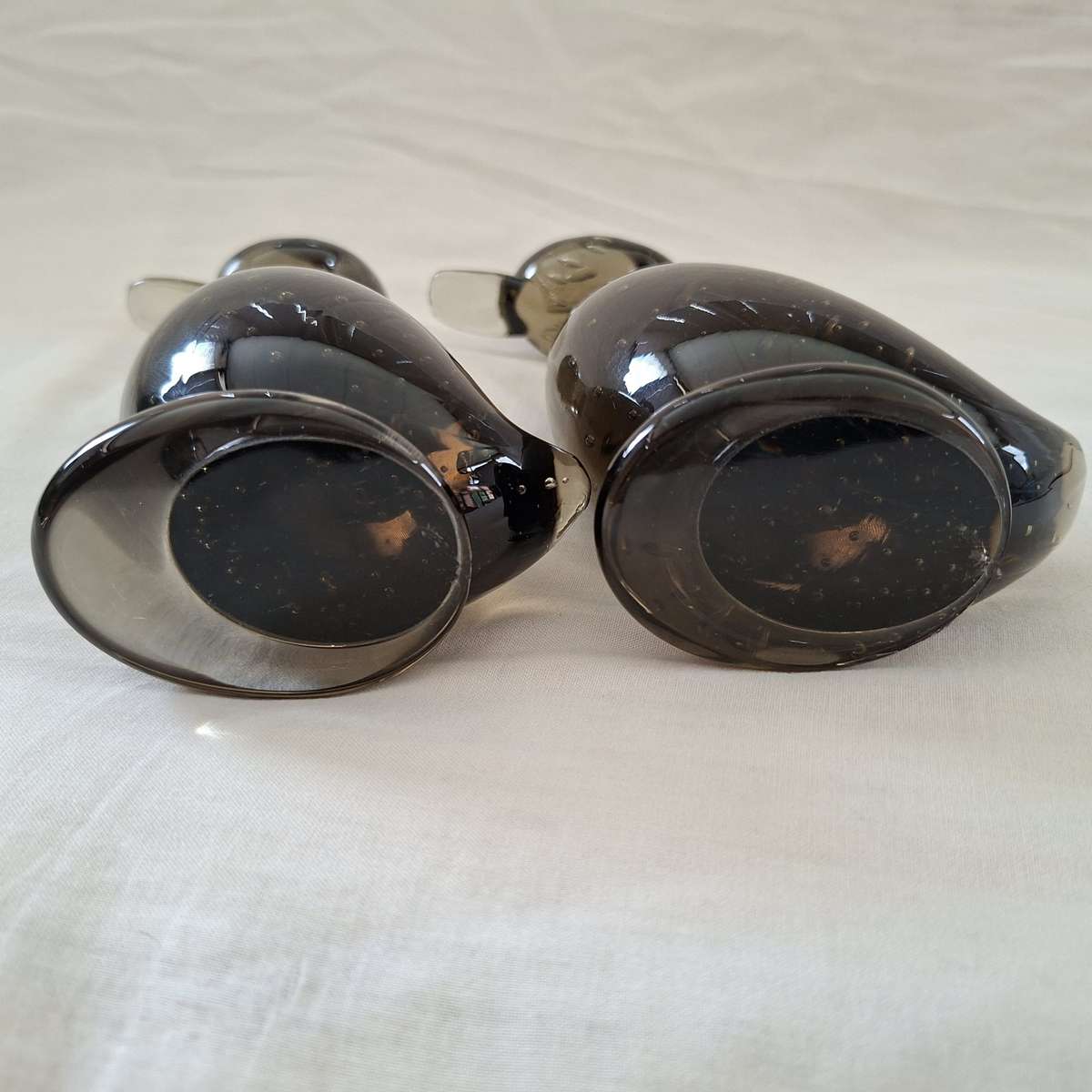 Pair of Whitefriars studio art glass Ducks with bubbles - dilly duck - controlled bubbles