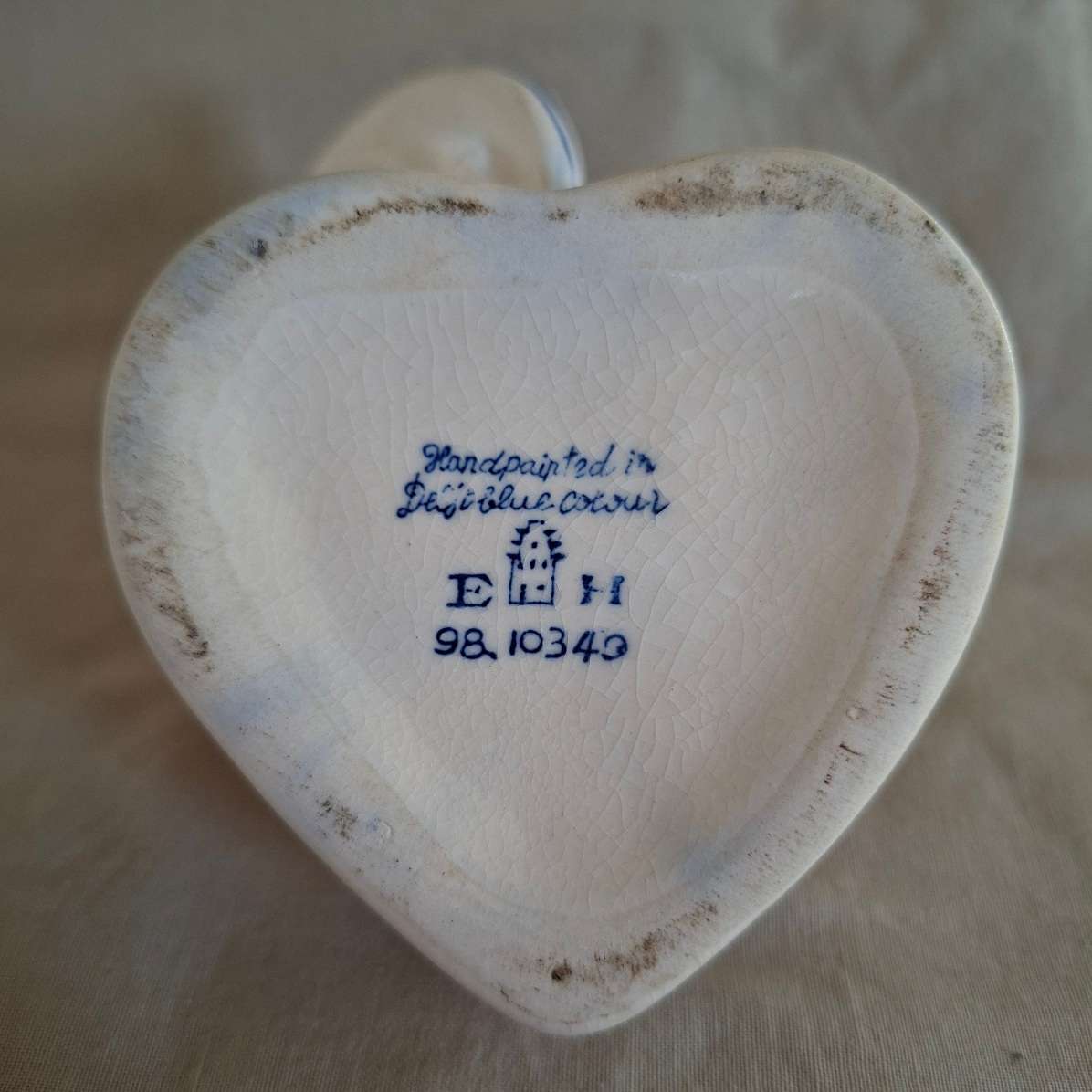 Delft blue and white heart shaped trinket box - hand painted