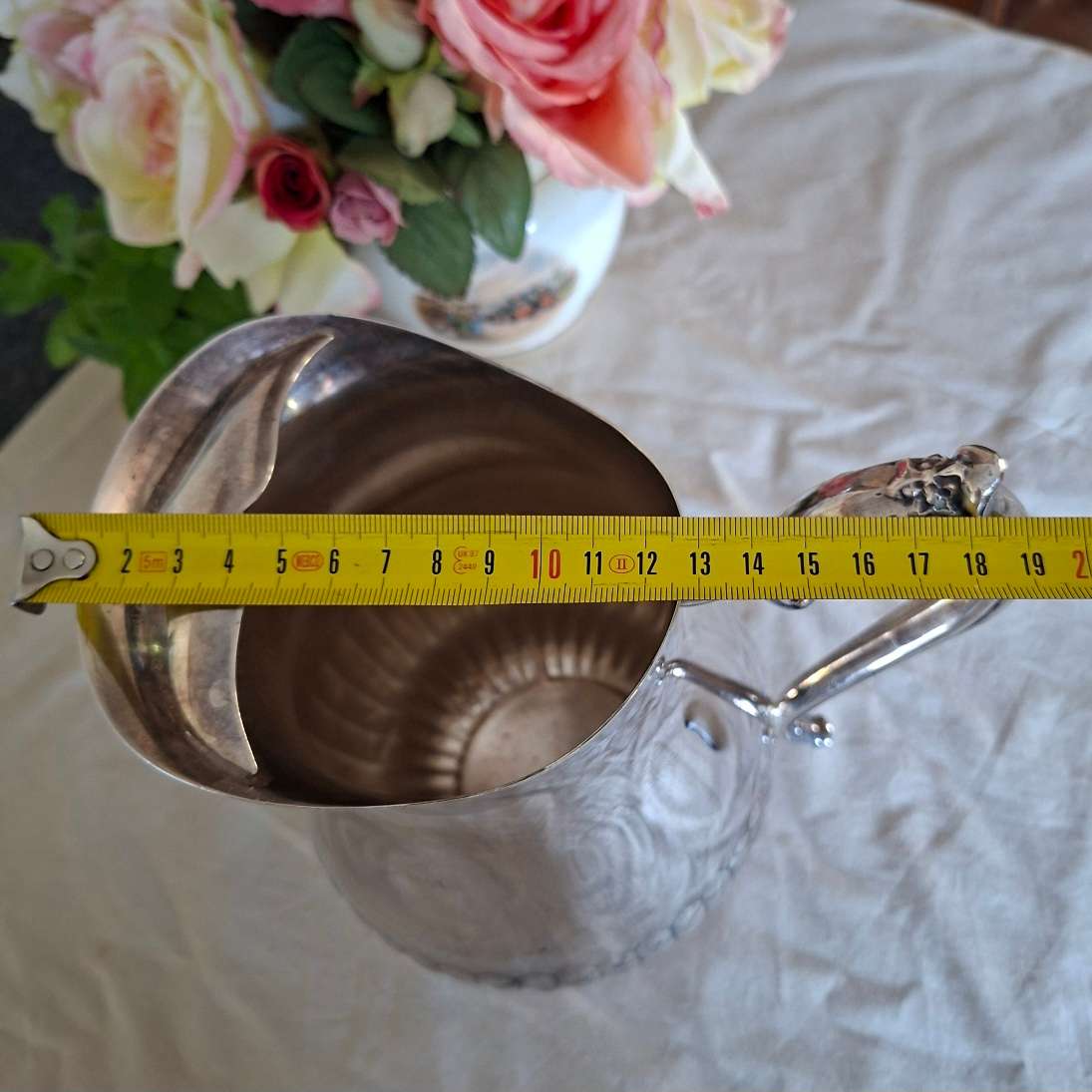 Large silver plate ice water jug - 23 cms tall - 2 lit capacity