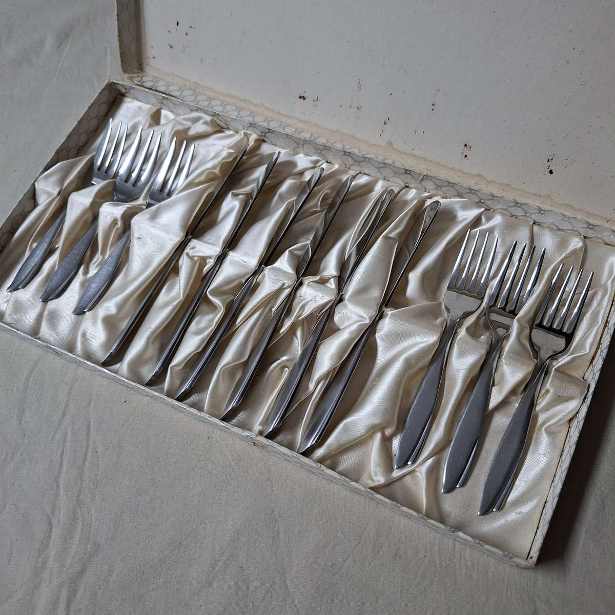 Eetrite 6 cake forks and 6 knives - butter - pate