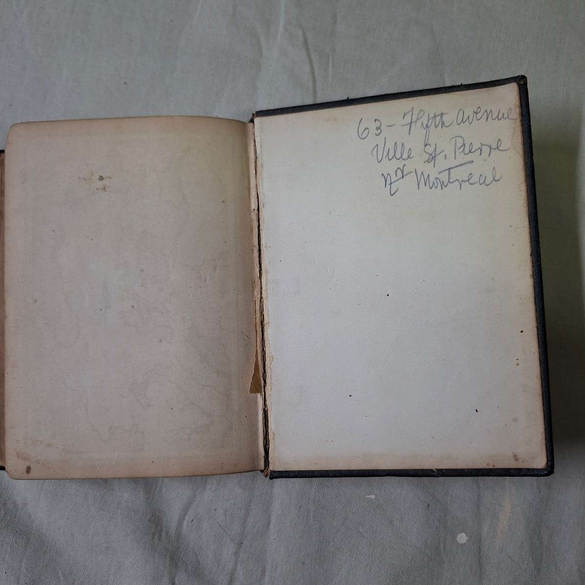 Antique Bible Gaelic Welsh - Y Bibl - leather bound