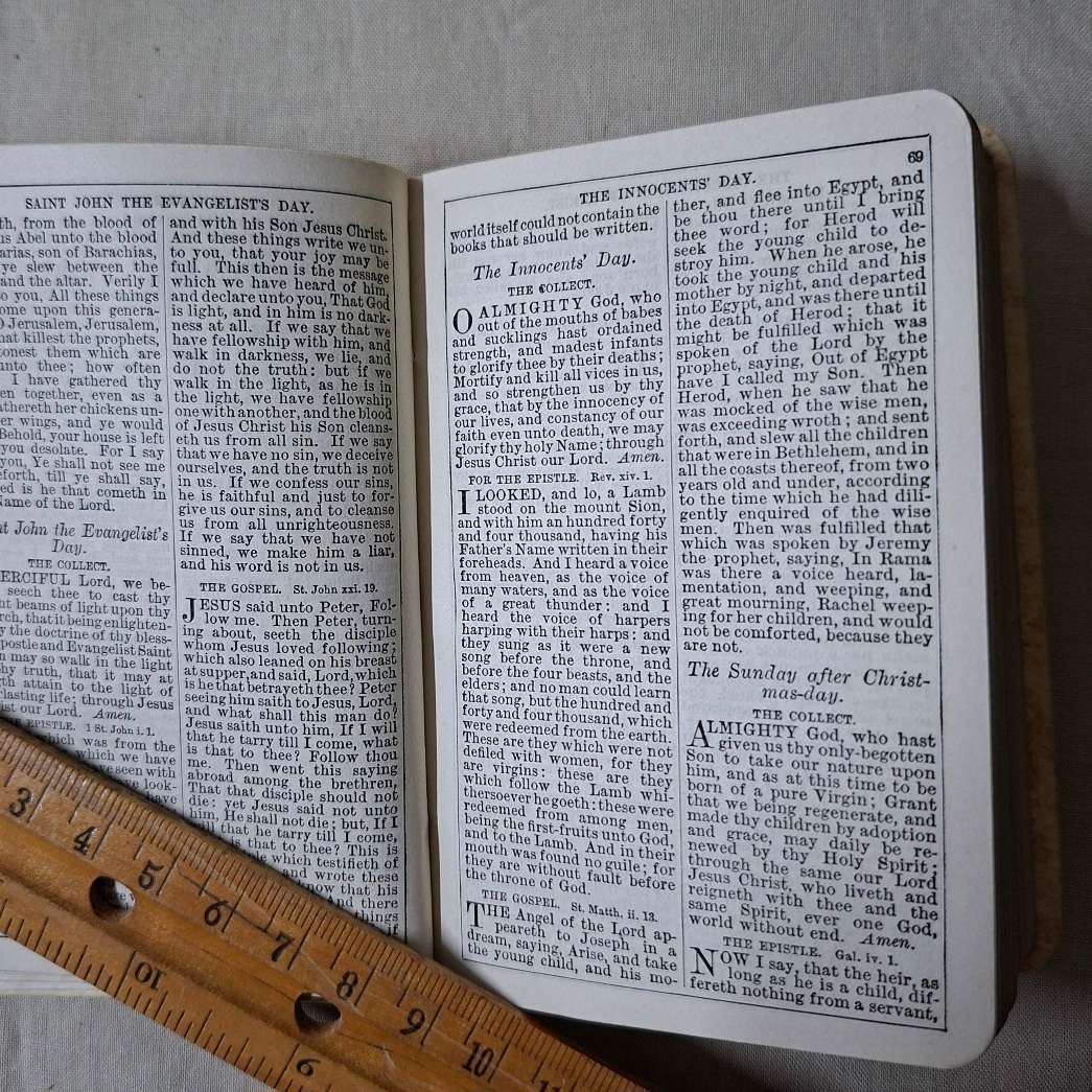 Common Prayer book - Circa1900 and Psalms of David - 12 x 8 cms - gilt edged