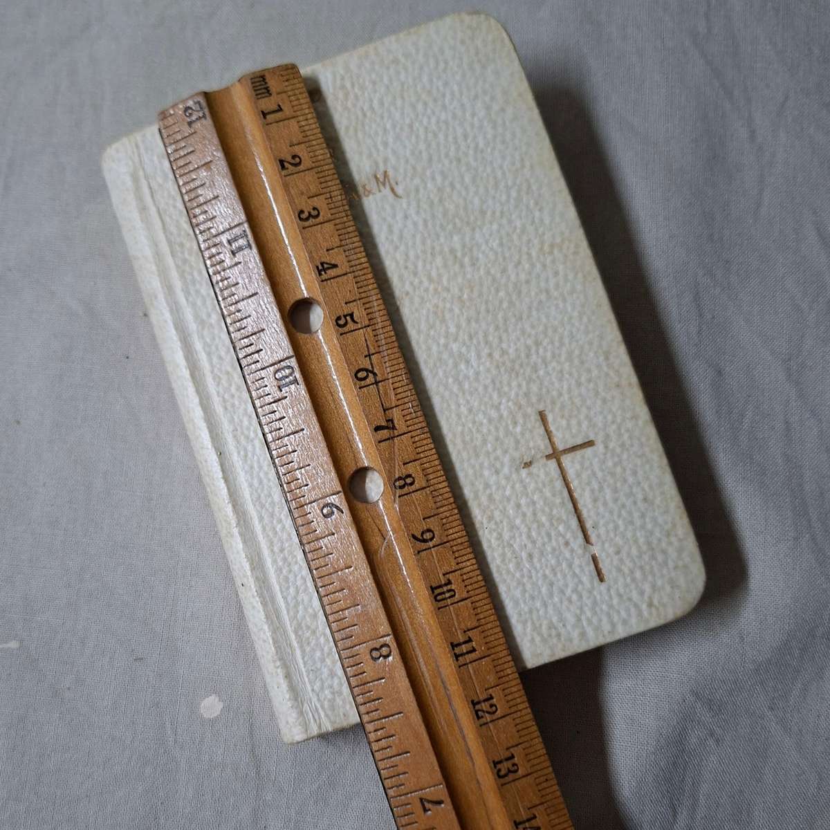 Common Prayer book - Circa1900 and Psalms of David - 12 x 8 cms - gilt edged