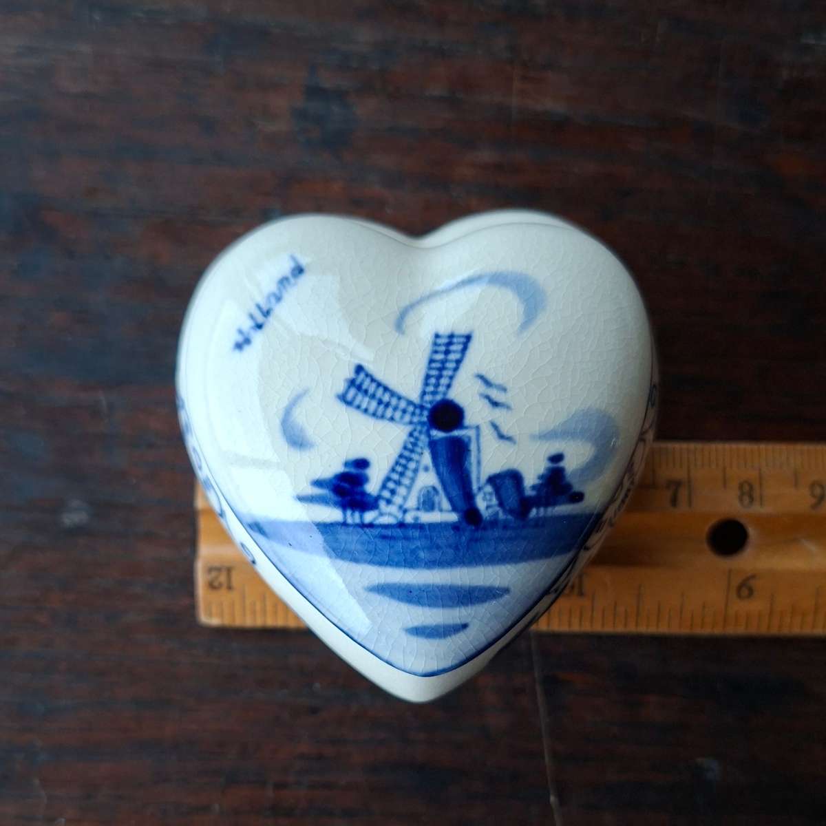 Trinket box Delft Holland ceramic heart - with windmill 7 cms dia