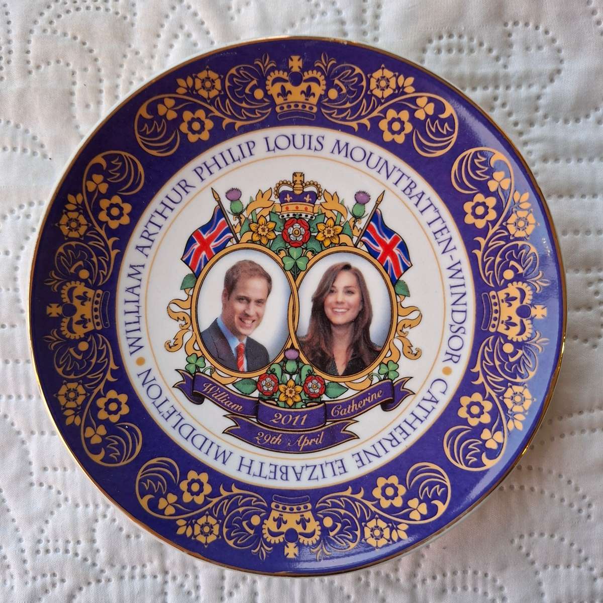 Royalty memorabilia plate William and Kate wedding 29 April 2011- 15 cms