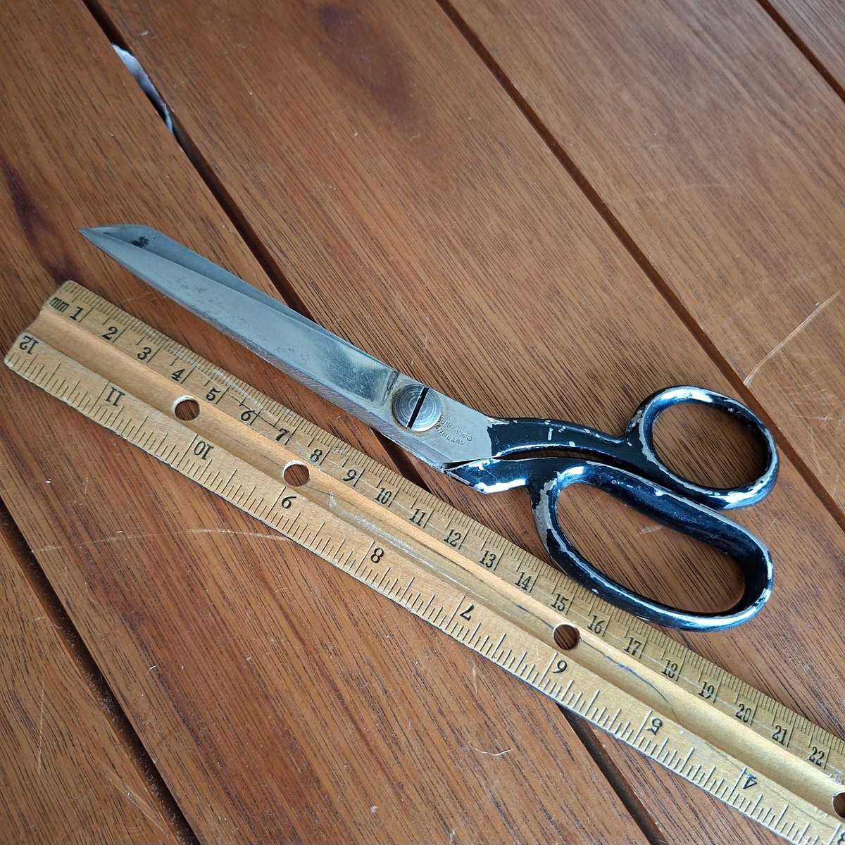 Heavy dressmaking scissors - 2 pairs - vintage