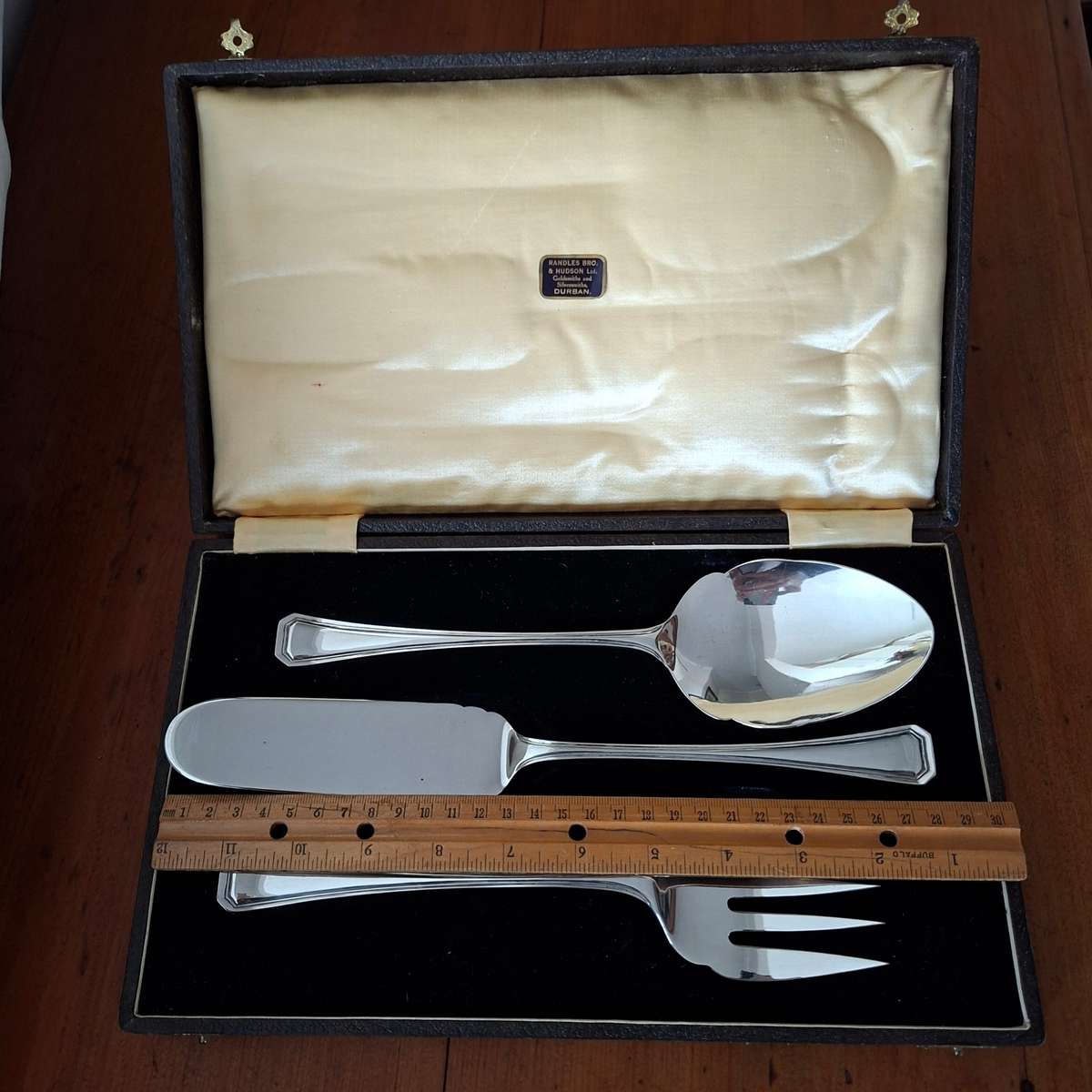 Silver plated Serving Set - boxed